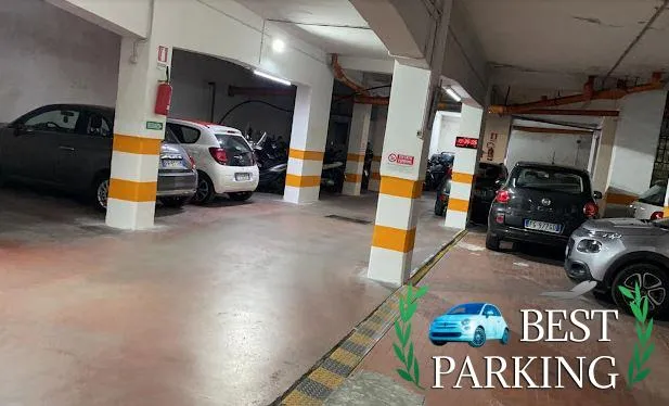 PARKING VASTO 1