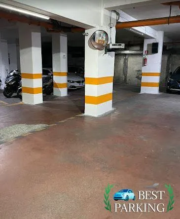 PARKING VASTO 1