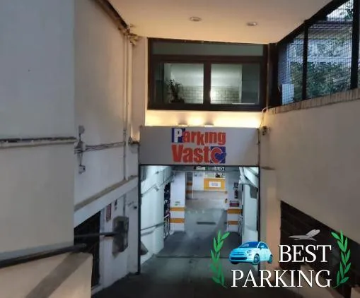 PARKING VASTO 1