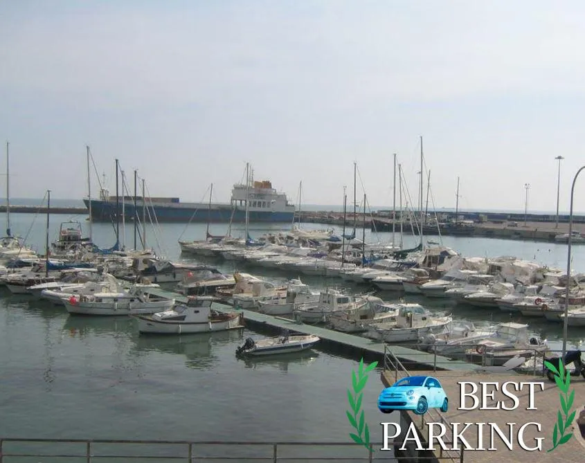 Supercar Parcheggio Ponza
