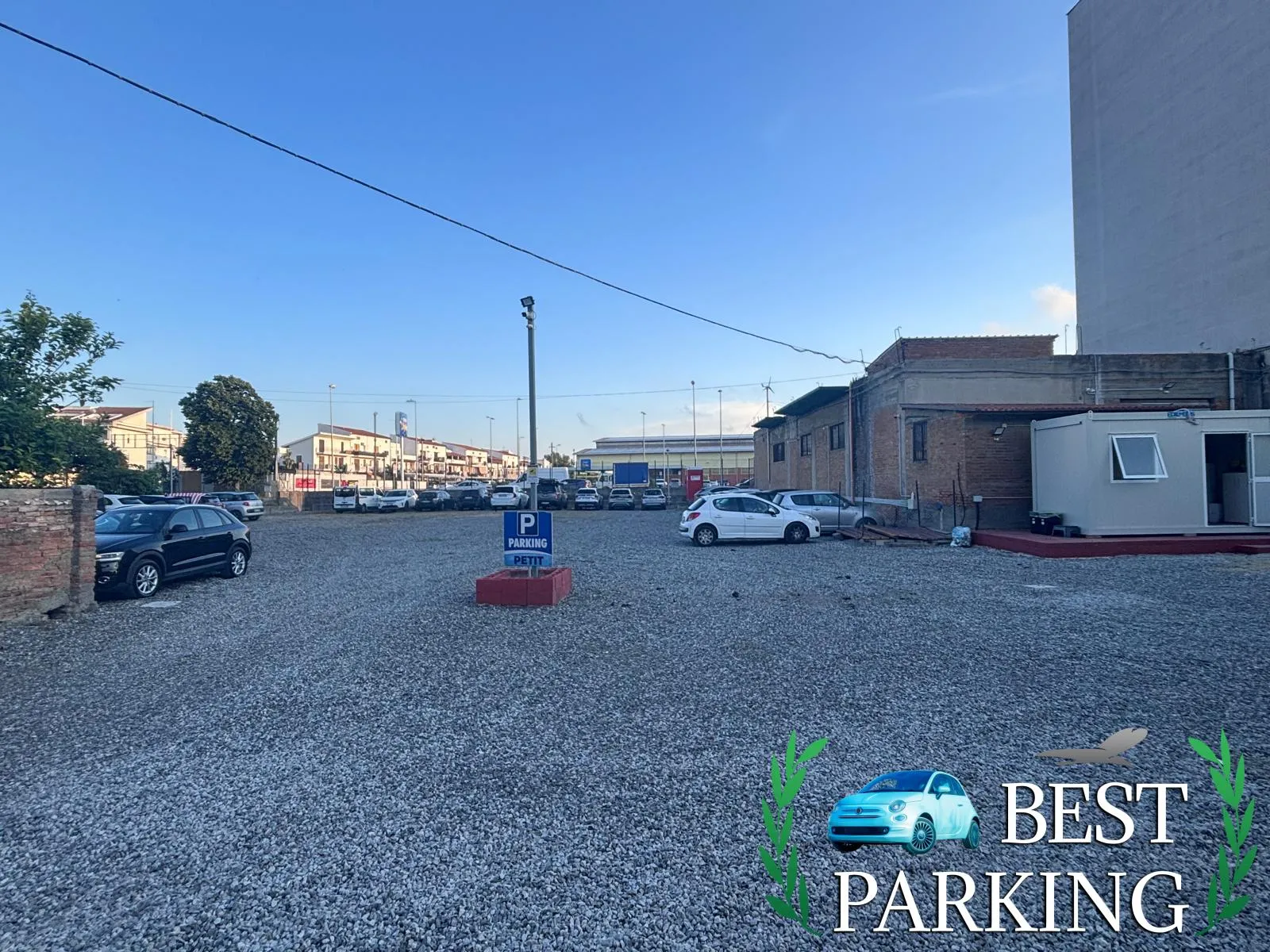 PETIT PARKING